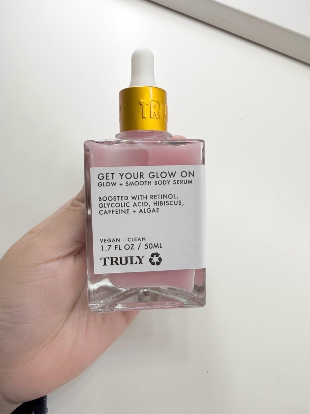 TRULY Get Your Glow On Body Serum